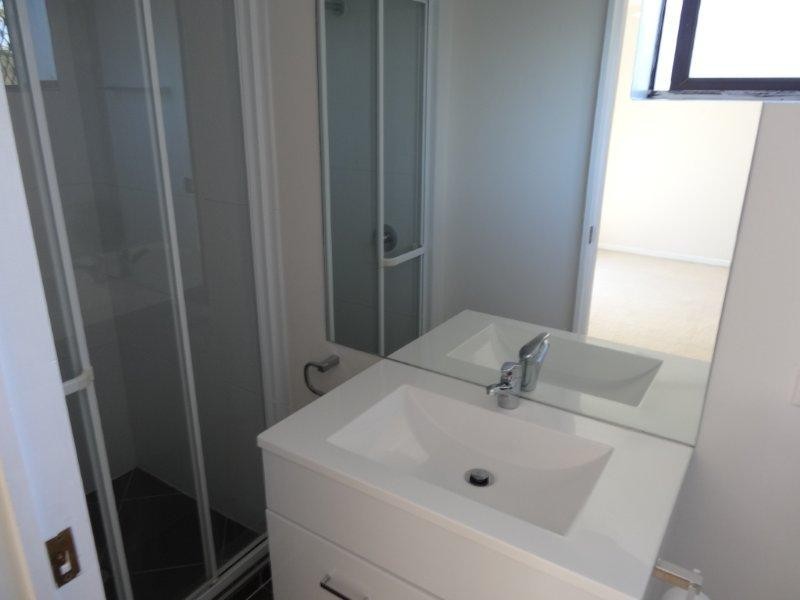 4/123 Central Avenue, Indooroopilly QLD 4068