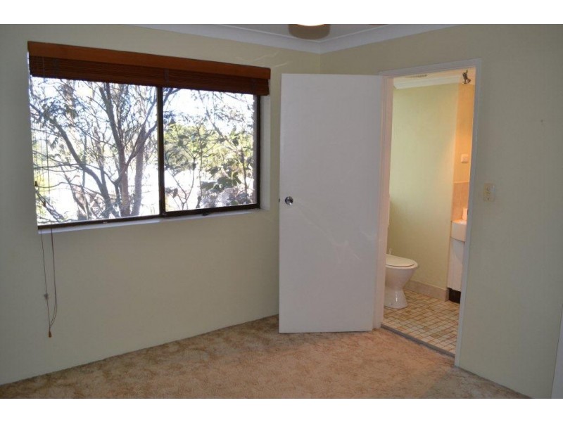 4/11 Foxton Street, Indooroopilly QLD 4068