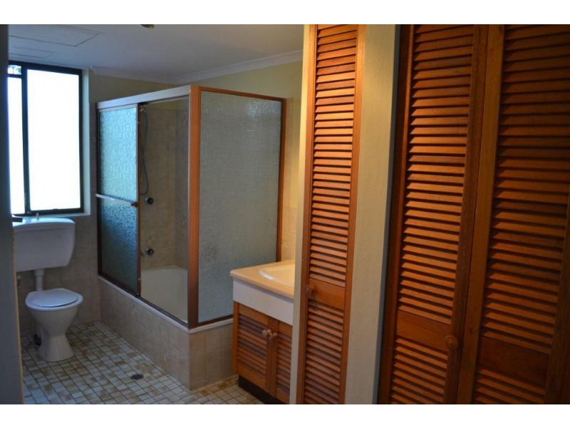 4/11 Foxton Street, Indooroopilly QLD 4068