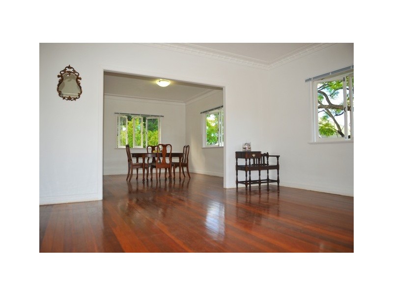 46 Neulans Road, Indooroopilly QLD 4068