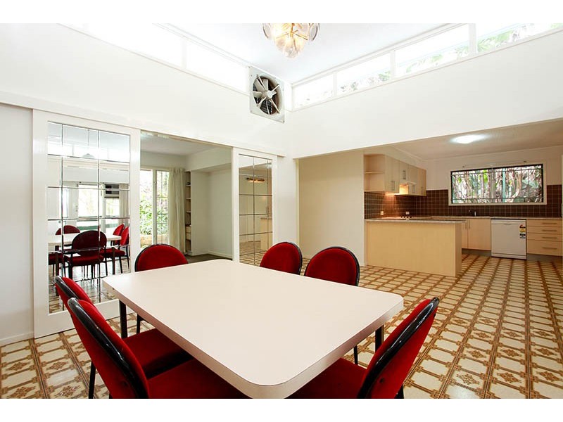 46 Ivy Street, Indooroopilly QLD 4068