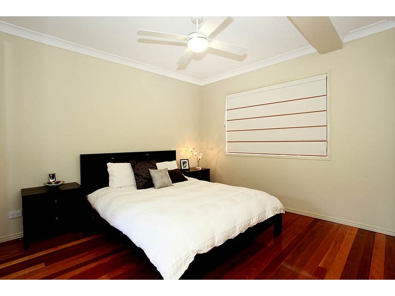 52 Gladstone Street, Indooroopilly QLD 4068