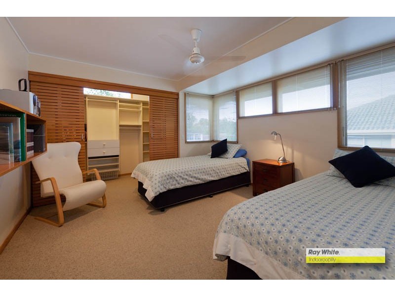 10 Carnoustie Court, Indooroopilly QLD 4068