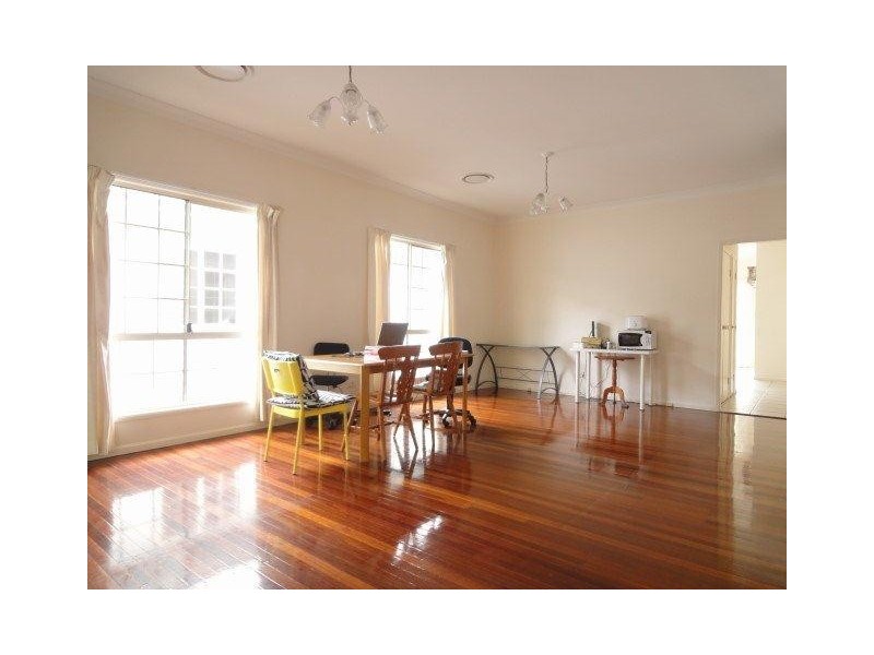 14 Salisbury Street, Indooroopilly QLD 4068