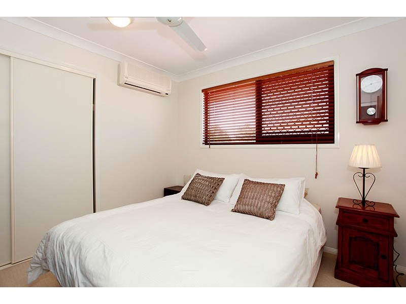 2/300 Cliveden Avenue, Corinda QLD 4075