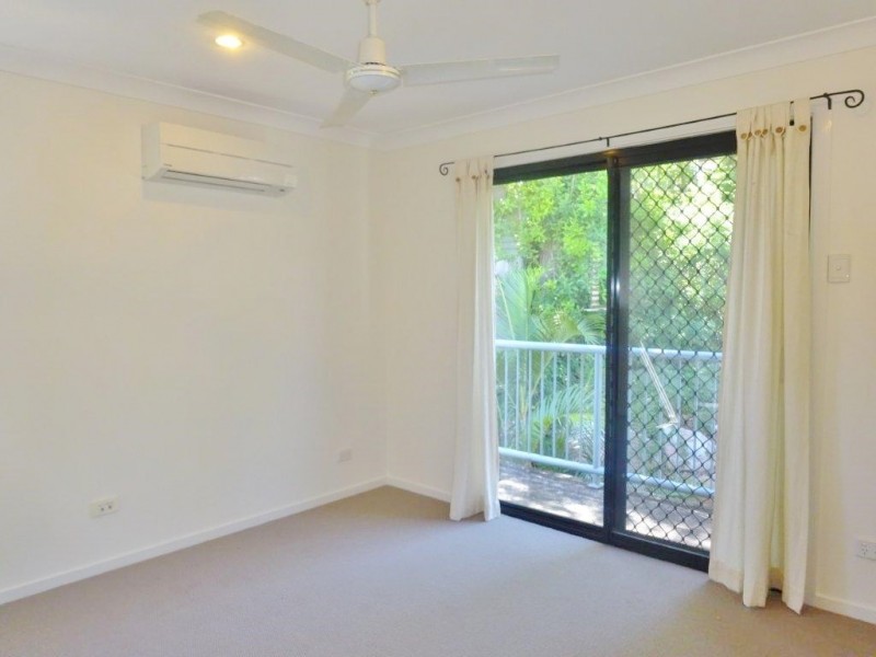 2/9 Eldon Street, Indooroopilly QLD 4068