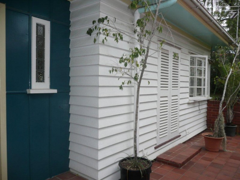 11 Central Avenue, St Lucia QLD 4067