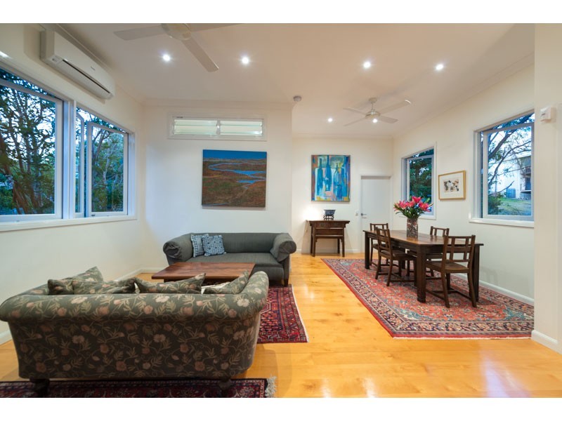 29 Disraeli Street, Indooroopilly QLD 4068