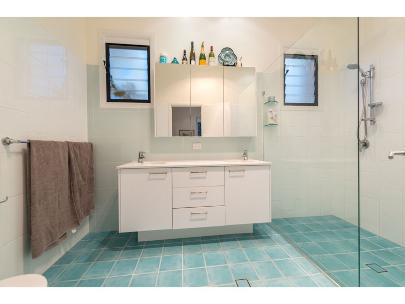 29 Disraeli Street, Indooroopilly QLD 4068