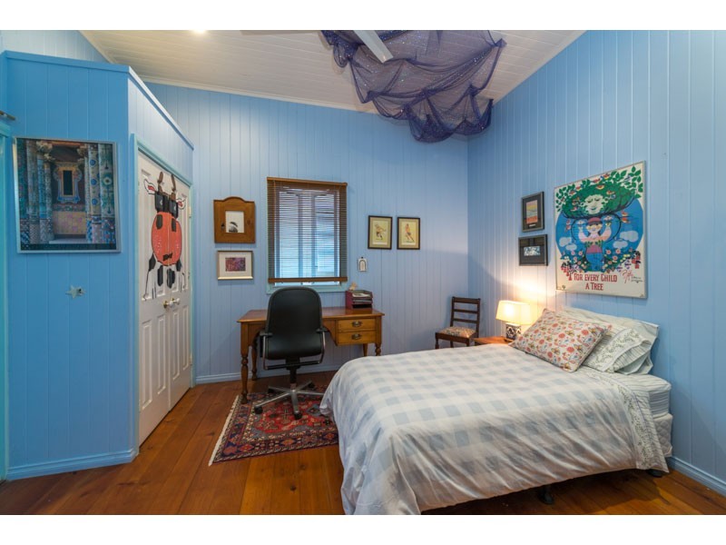 29 Disraeli Street, Indooroopilly QLD 4068