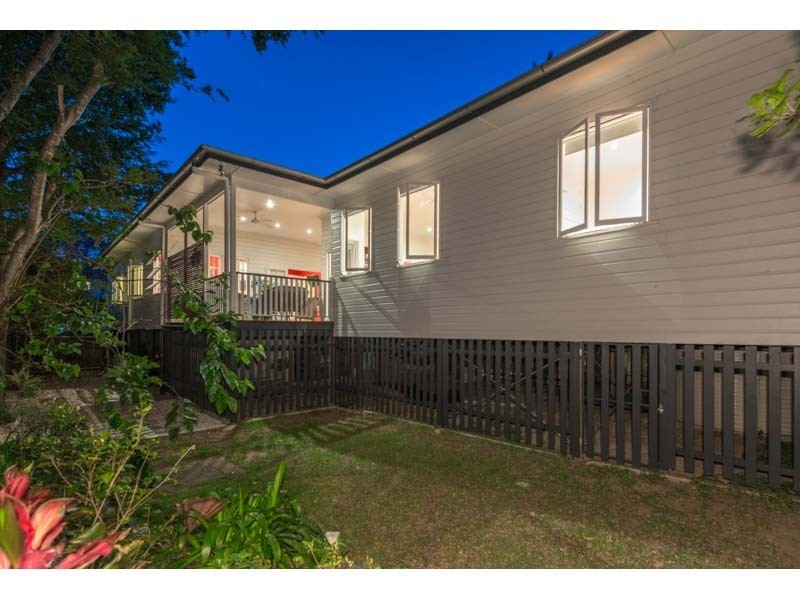 29 Disraeli Street, Indooroopilly QLD 4068