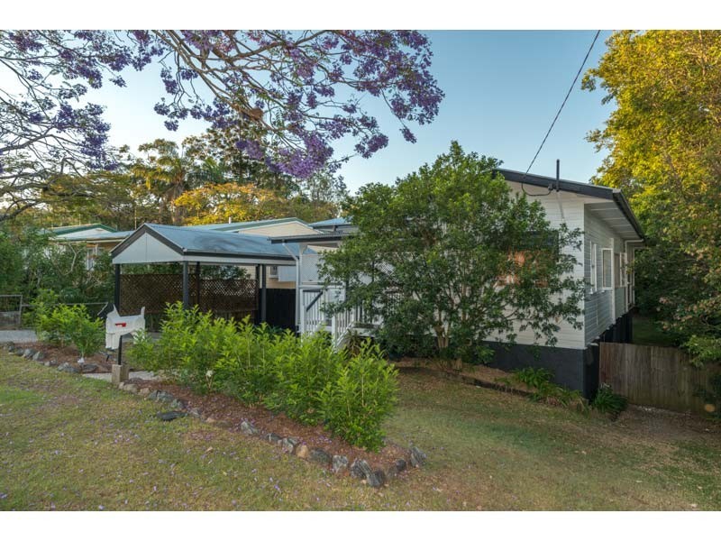 29 Disraeli Street, Indooroopilly QLD 4068