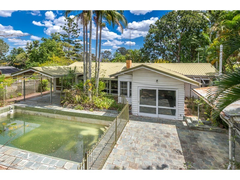 10 Bougainvillea Avenue, Indooroopilly QLD 4068