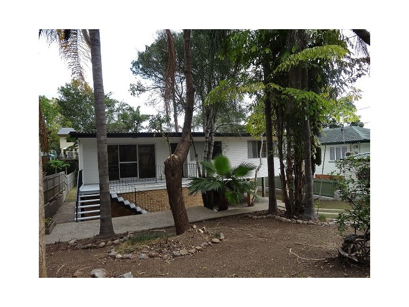 17 Almeida Street, Indooroopilly QLD 4068