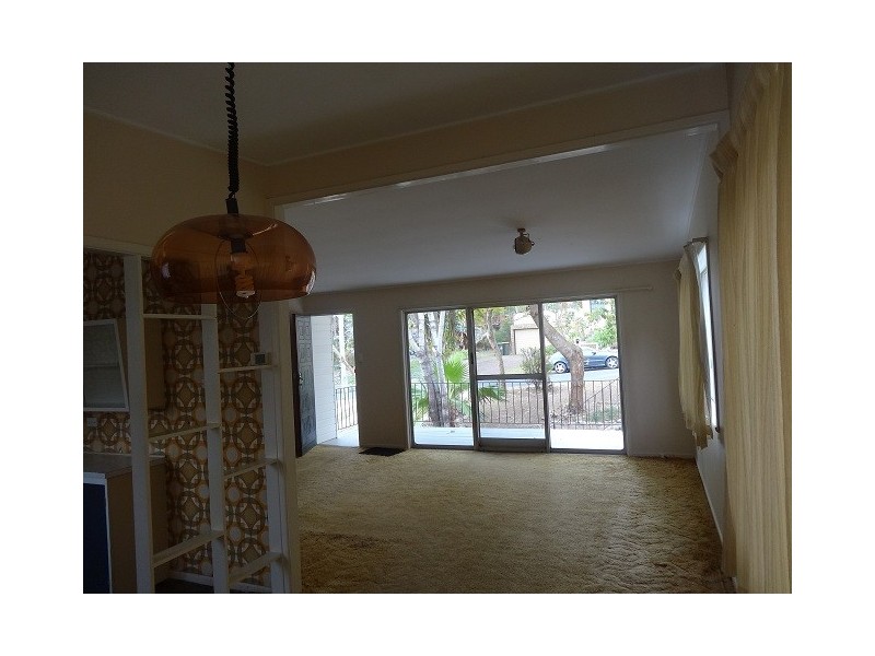 17 Almeida Street, Indooroopilly QLD 4068