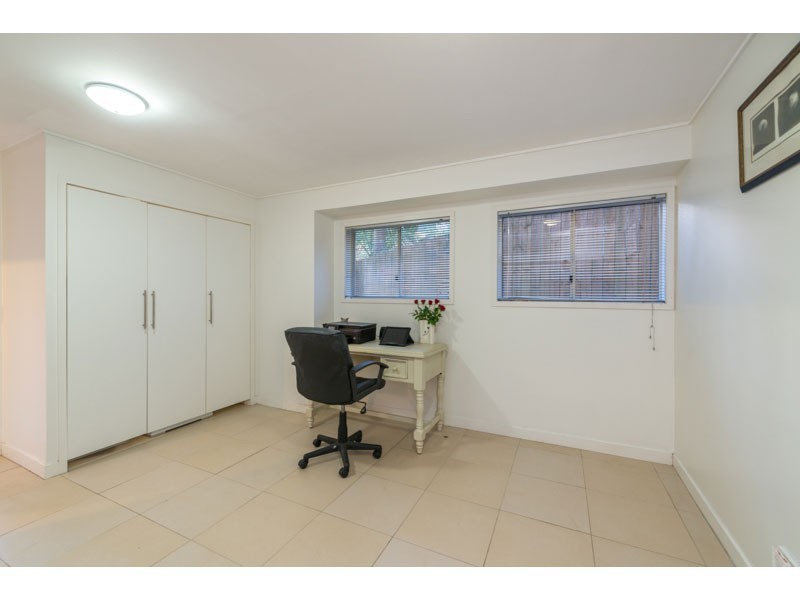 56 Gladstone Street, Indooroopilly QLD 4068