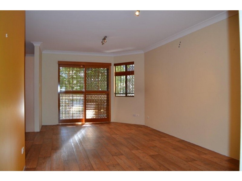 4/11 Foxton Street, Indooroopilly QLD 4068