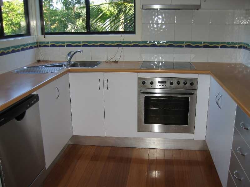 2/9 Eldon Street, Indooroopilly QLD 4068