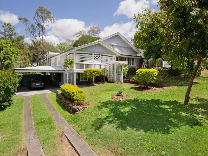 17 Rylatt Street, Indooroopilly QLD 4068