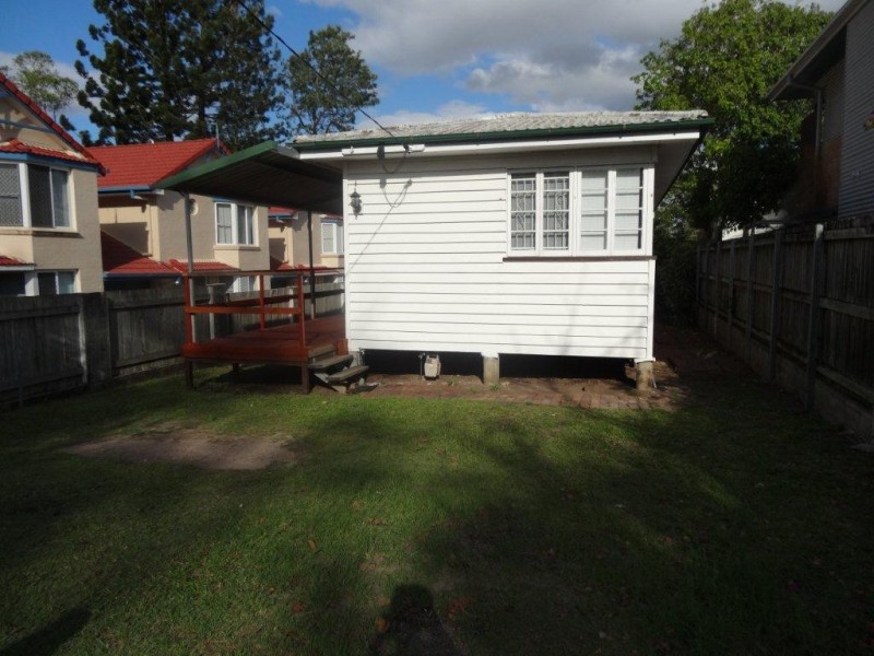 130 Clarence Road, Indooroopilly QLD 4068