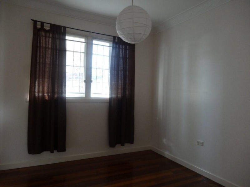 130 Clarence Road, Indooroopilly QLD 4068