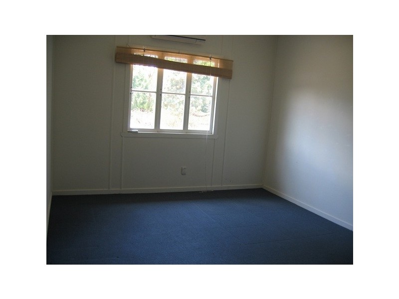 651 Moggill Rd, Chapel Hill QLD 4069