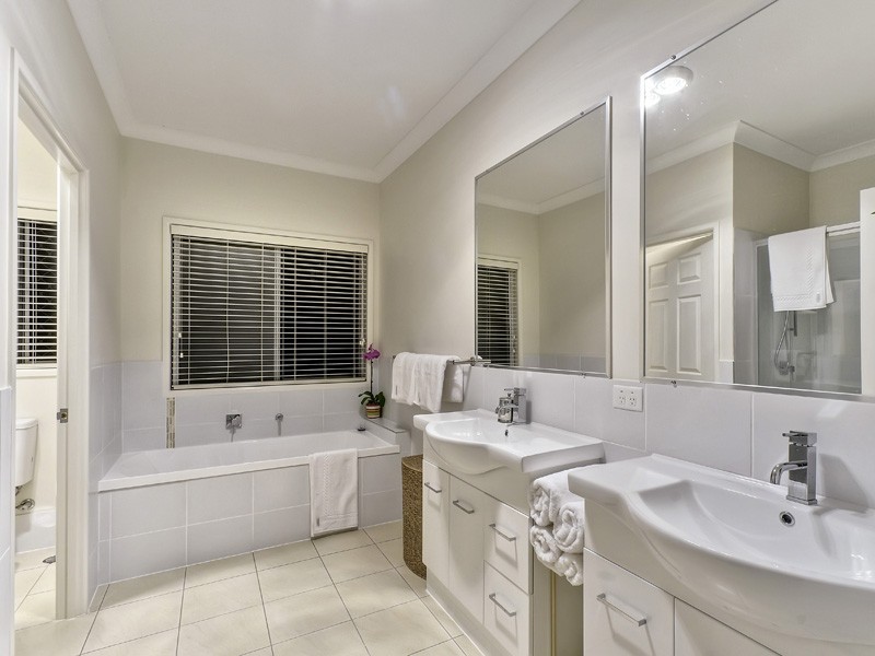 66 Lambert Road, Indooroopilly QLD 4068