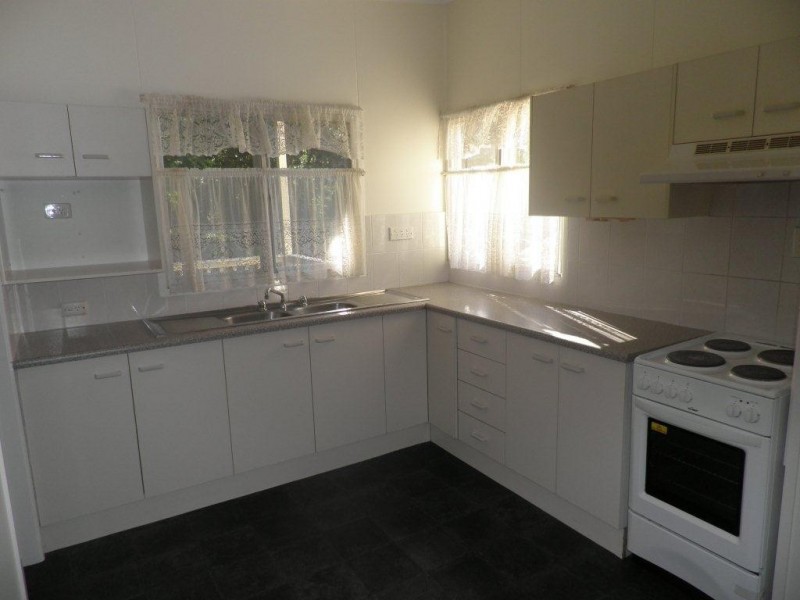 15 Euree Street, Kenmore QLD 4069
