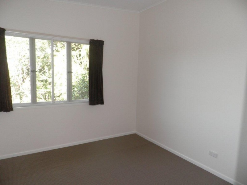15 Euree Street, Kenmore QLD 4069