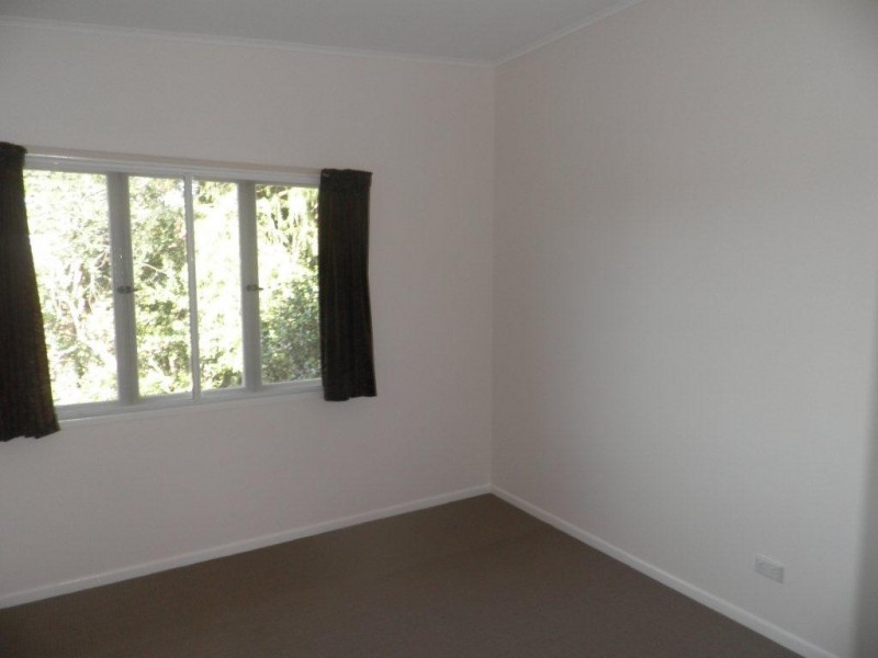 15 Euree Street, Kenmore QLD 4069