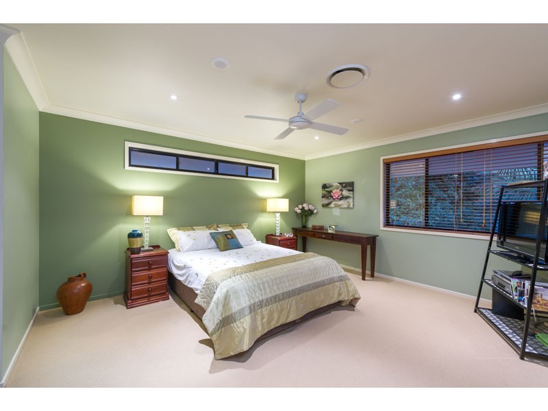 54 Vakuta Street, Fig Tree Pocket QLD 4069