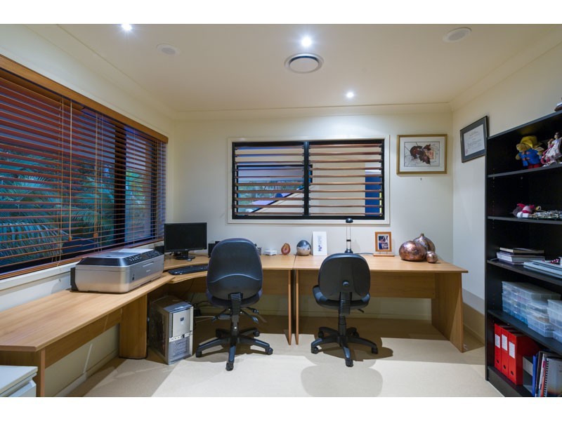 54 Vakuta Street, Fig Tree Pocket QLD 4069