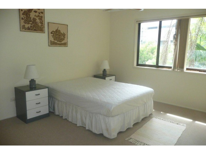 1/34 Underhill Avenue, Indooroopilly QLD 4068