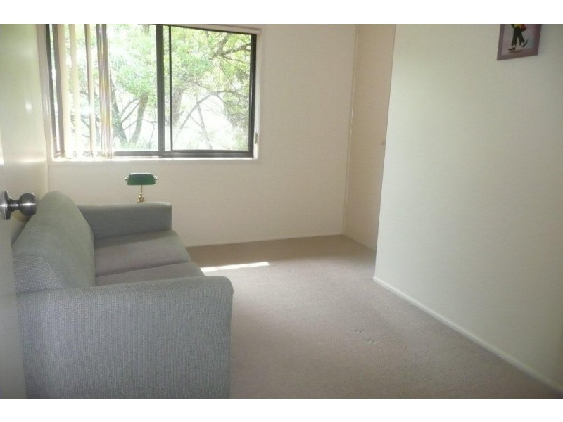 1/34 Underhill Avenue, Indooroopilly QLD 4068