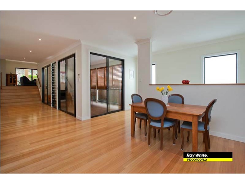 98 Ward Street, Indooroopilly QLD 4068