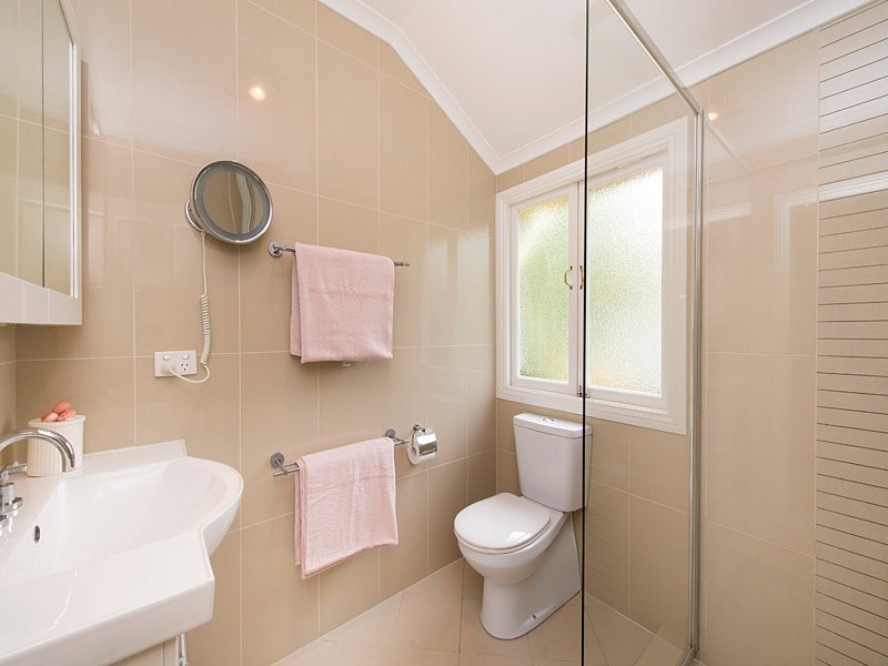 25 Evadne Street, Graceville QLD 4075