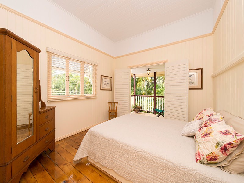 25 Evadne Street, Graceville QLD 4075