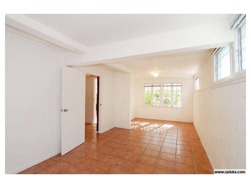 52 Woodstock Road, Toowong QLD 4066