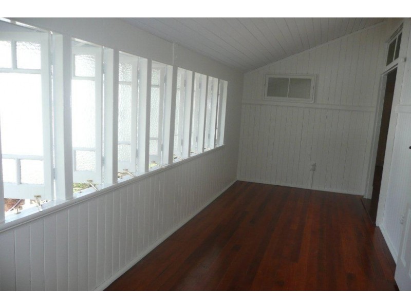 52 Woodstock Road, Toowong QLD 4066