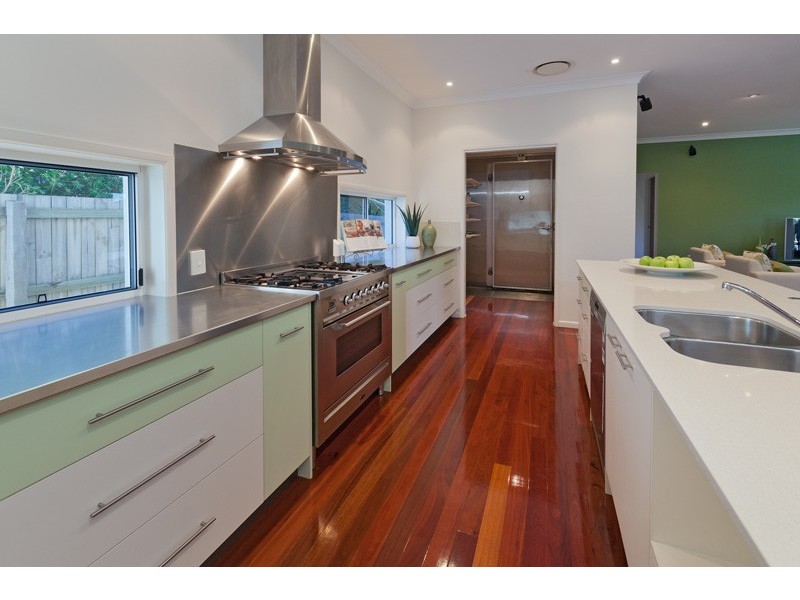 1 Kew Street, Indooroopilly QLD 4068