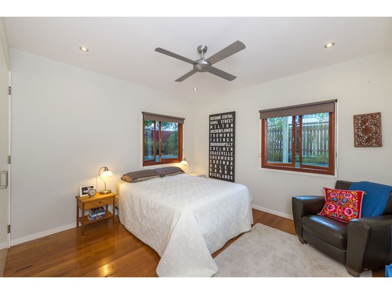 18 Neulans Road, Indooroopilly QLD 4068