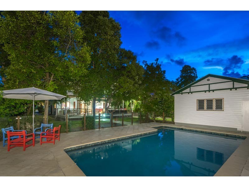 18 Neulans Road, Indooroopilly QLD 4068