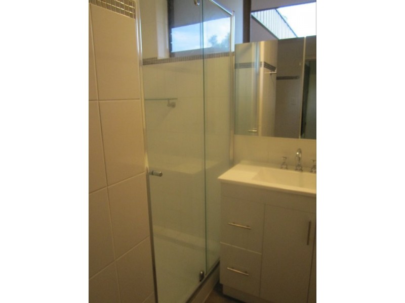 8/49 Bishop Street, St Lucia QLD 4067