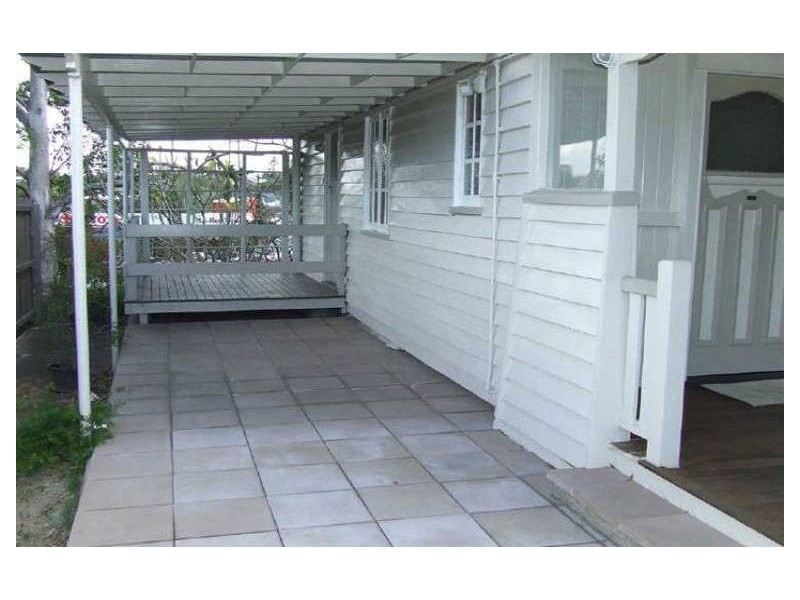 12 Stanley Terrace, Taringa QLD 4068