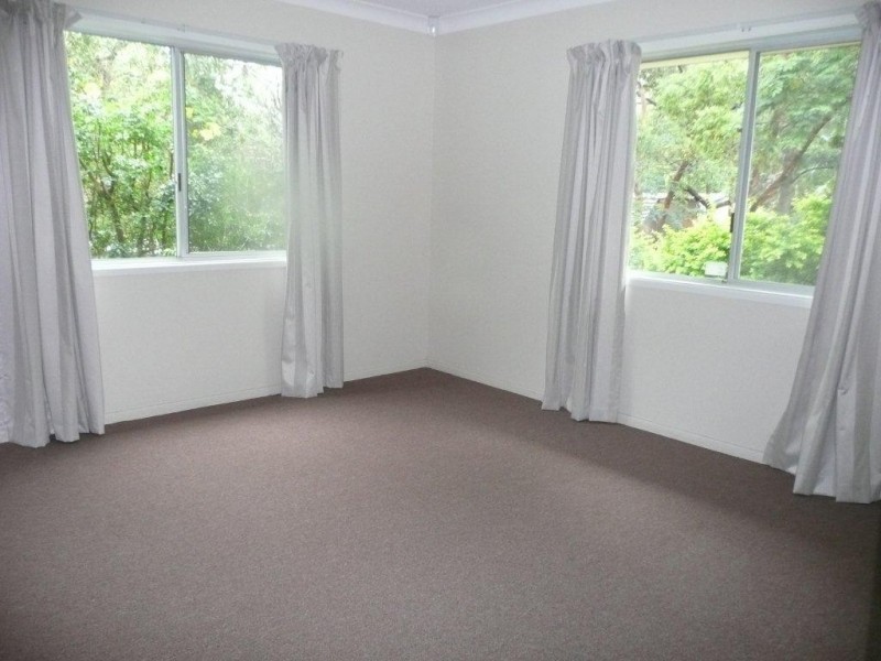 59 Trenton Street, Kenmore QLD 4069