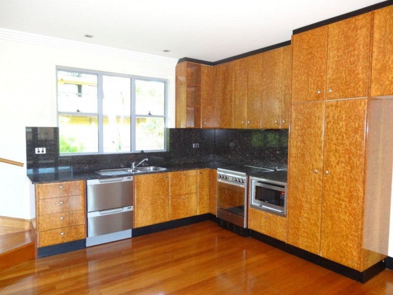 3 Cecil Street, Indooroopilly QLD 4068