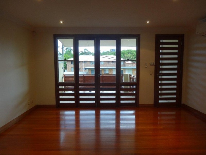 3 Cecil Street, Indooroopilly QLD 4068