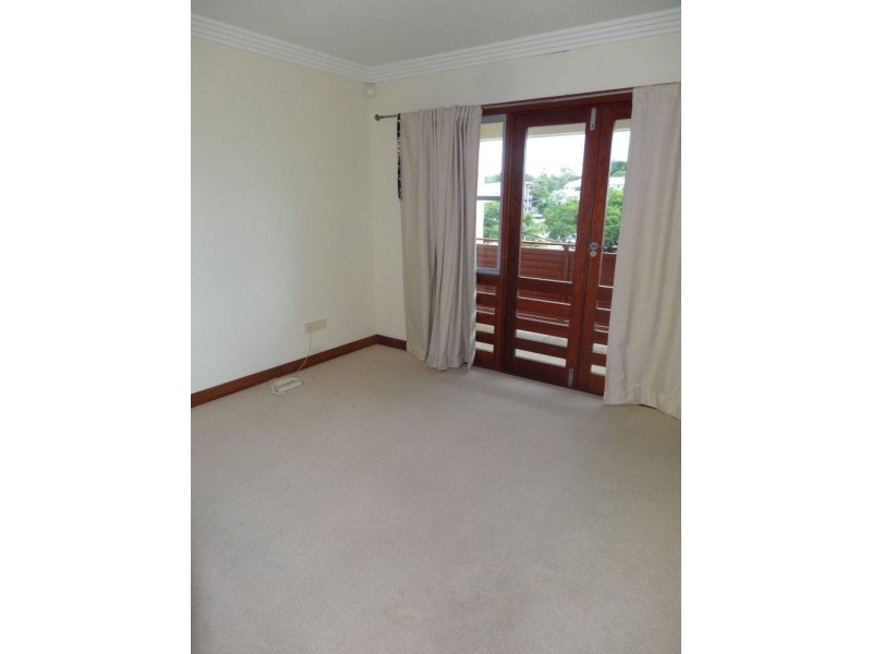 3 Cecil Street, Indooroopilly QLD 4068