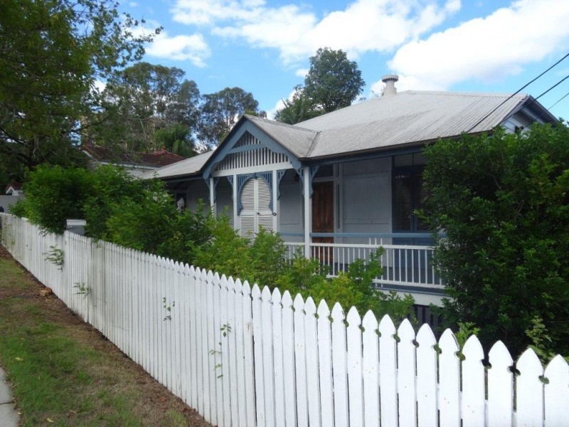 26 Clarence Road, Indooroopilly QLD 4068