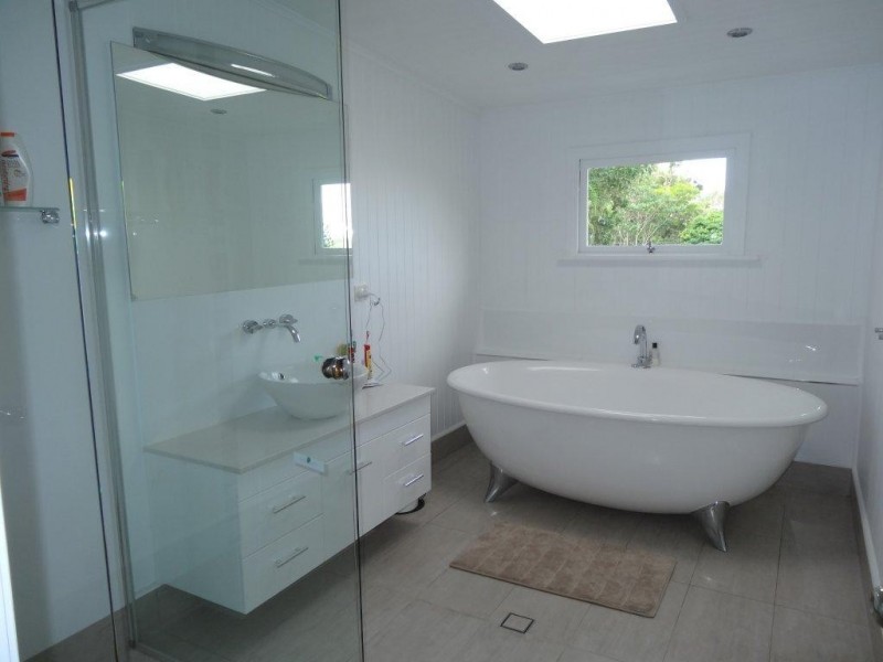 26 Clarence Road, Indooroopilly QLD 4068